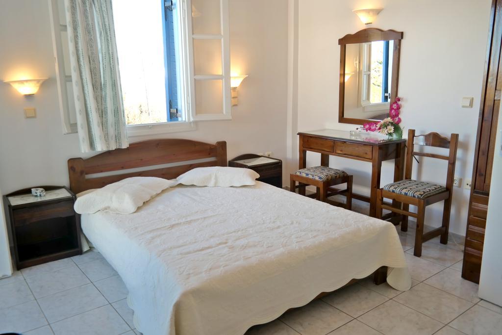 Mina'S Studios In Naxos Island Ájos Prokópios Rom bilde